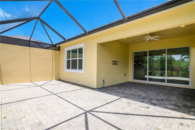 7162 Dominica DR, Naples, FL 34113