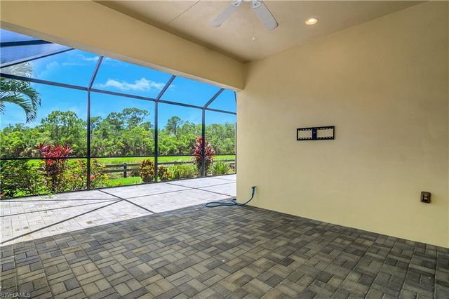 7162 Dominica DR, Naples, FL 34113