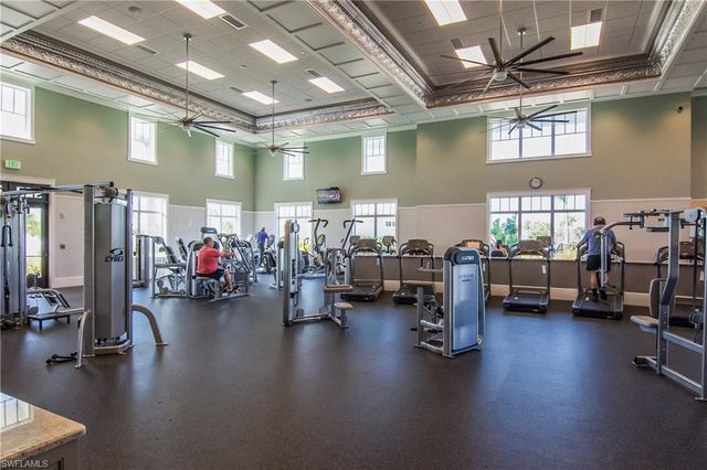 7162 Dominica DR, Naples, FL 34113