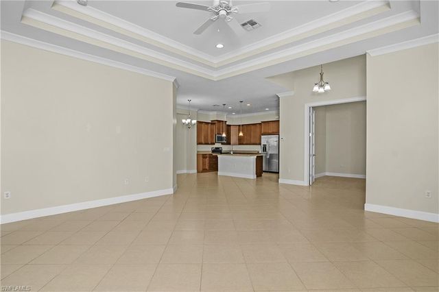 7162 Dominica DR, Naples, FL 34113