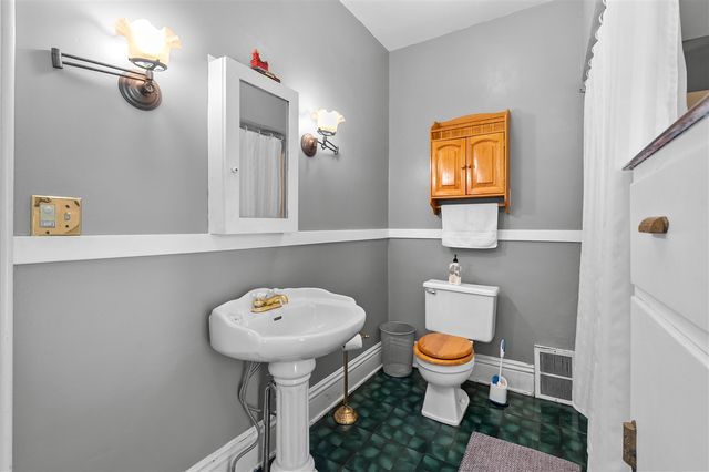 215 N Cedar Street, Allegan, MI 49010