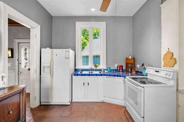 215 N Cedar Street, Allegan, MI 49010