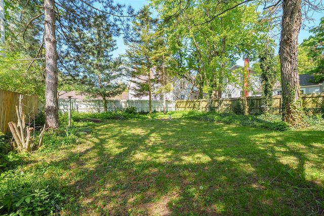 215 N Cedar Street, Allegan, MI 49010