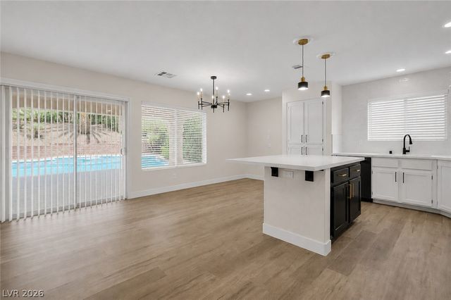 1949 Sondrio Drive, Las Vegas, NV 89134