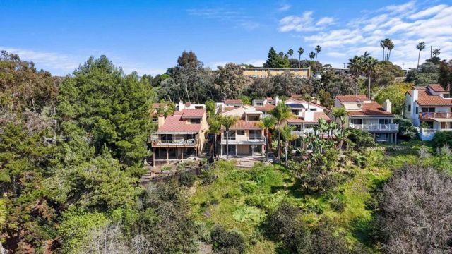 4737 Edison St., San Diego, CA 92117