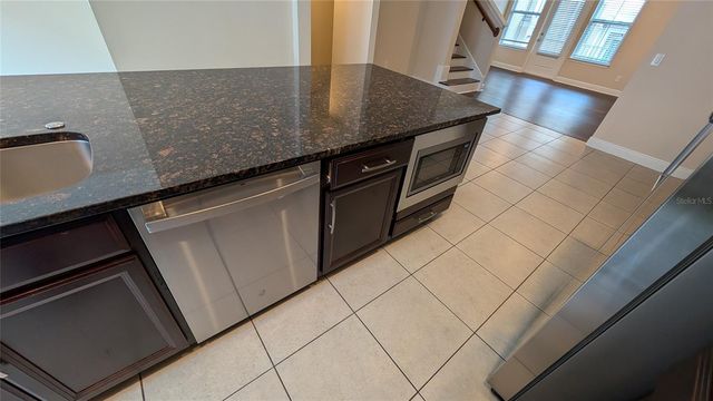 584 SCOTIA PLACE, Orlando, FL 32806