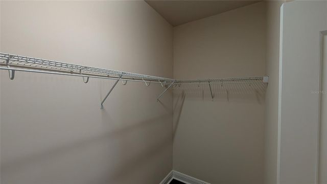 584 SCOTIA PLACE, Orlando, FL 32806