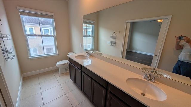 584 SCOTIA PLACE, Orlando, FL 32806