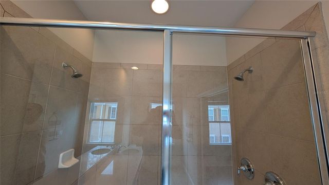 584 SCOTIA PLACE, Orlando, FL 32806