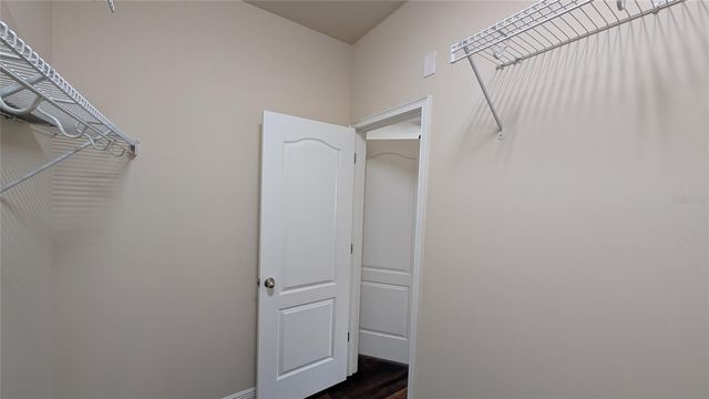 584 SCOTIA PLACE, Orlando, FL 32806