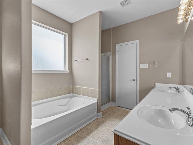 1970 Magnolia Circle, Dayton, TX 77535