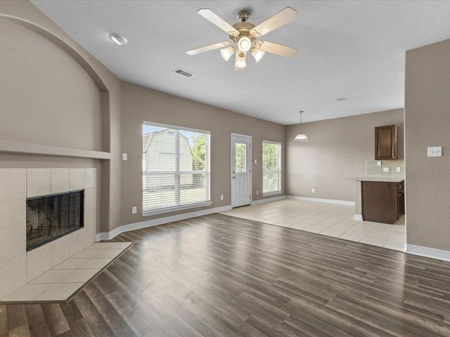1970 Magnolia Circle, Dayton, TX 77535