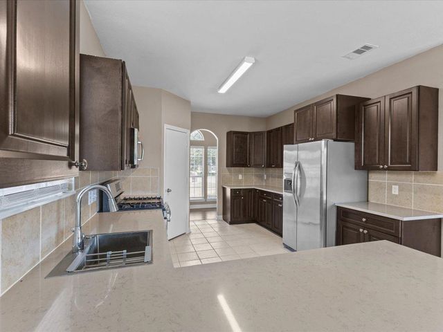 1970 Magnolia Circle, Dayton, TX 77535