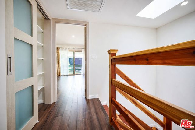7550 Zombar Avenue 8, Van Nuys, CA 91406