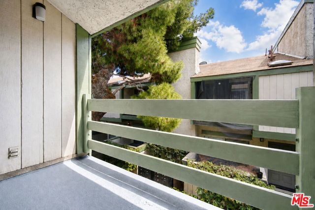 7550 Zombar Avenue 8, Van Nuys, CA 91406