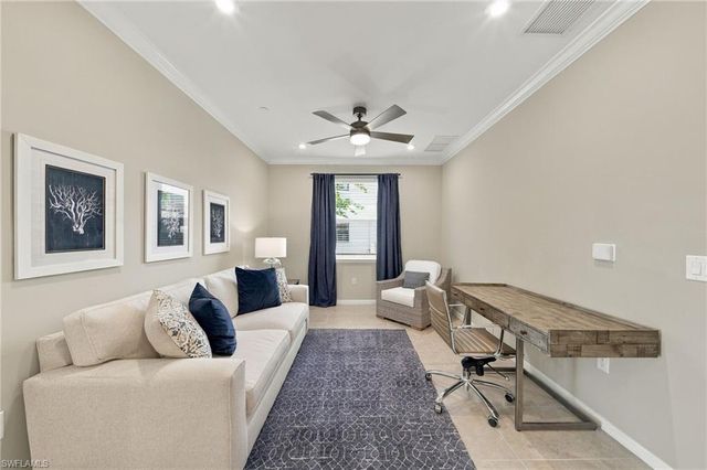 9402 Pocida CT 104, Naples, FL 34119