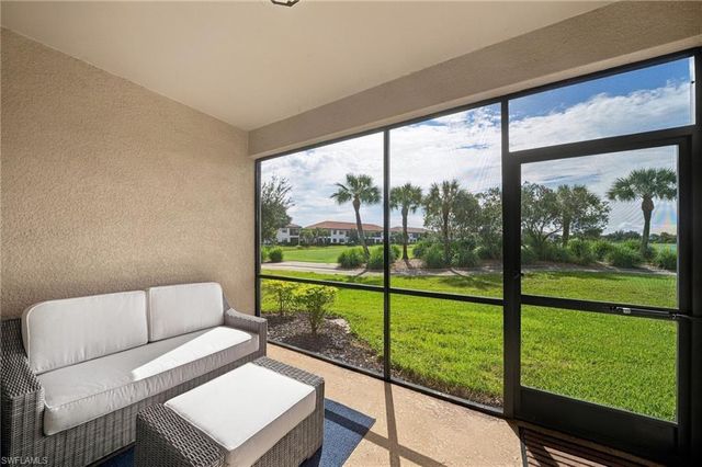 9402 Pocida CT 104, Naples, FL 34119