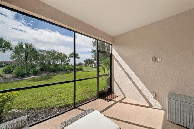 9402 Pocida CT 104, Naples, FL 34119