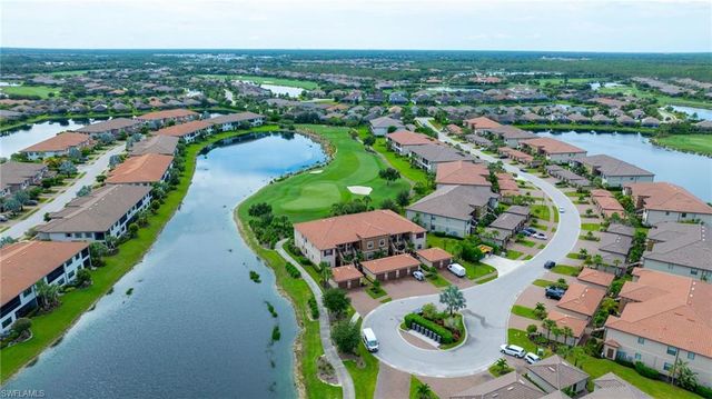9402 Pocida CT 104, Naples, FL 34119