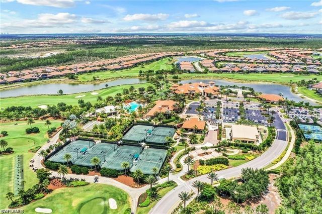 9402 Pocida CT 104, Naples, FL 34119