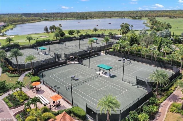 9402 Pocida CT 104, Naples, FL 34119