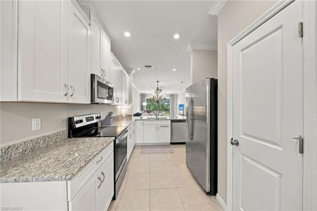 9402 Pocida CT 104, Naples, FL 34119
