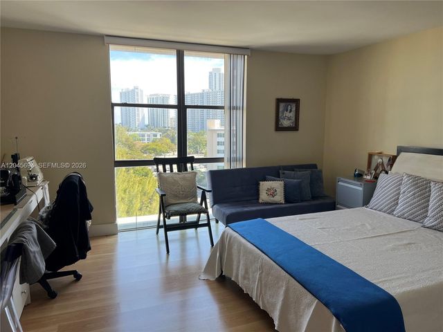 17600 N Bay Road N902, Sunny Isles Beach, FL 33160