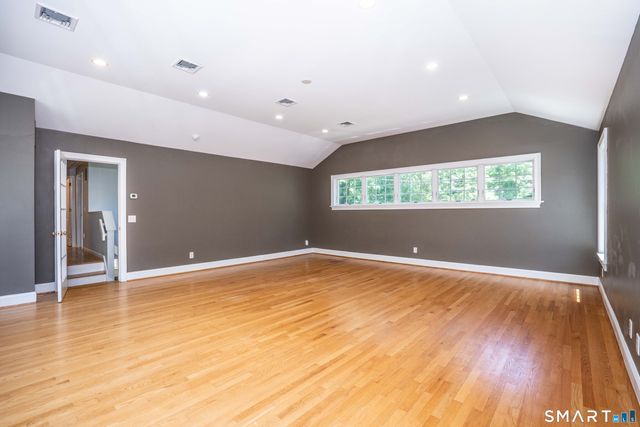 328 Tunxis Road, West Hartford, CT 06107