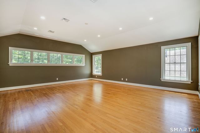 328 Tunxis Road, West Hartford, CT 06107