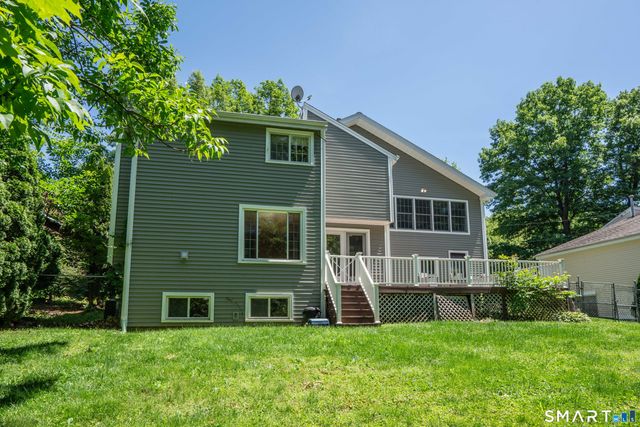328 Tunxis Road, West Hartford, CT 06107