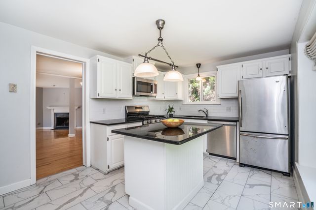 328 Tunxis Road, West Hartford, CT 06107
