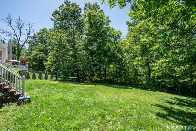 328 Tunxis Road, West Hartford, CT 06107