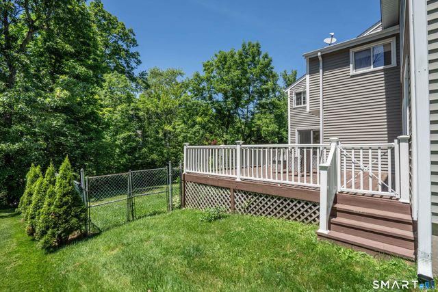 328 Tunxis Road, West Hartford, CT 06107