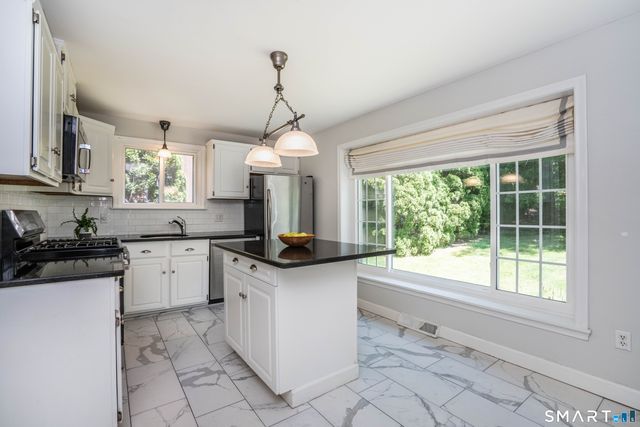 328 Tunxis Road, West Hartford, CT 06107