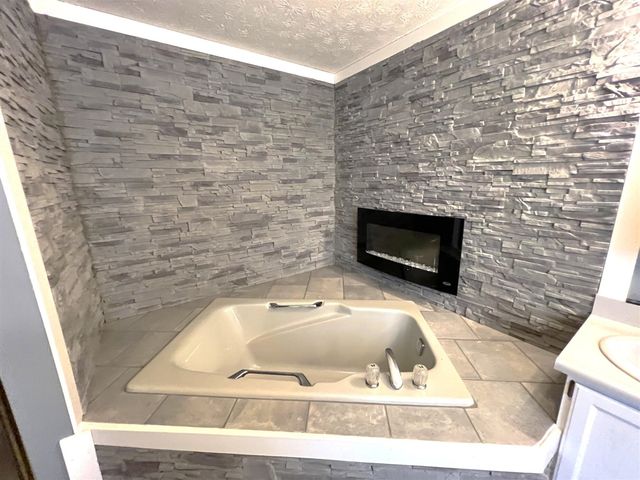 27624 Northland Drive, Sturgis, MI 49091