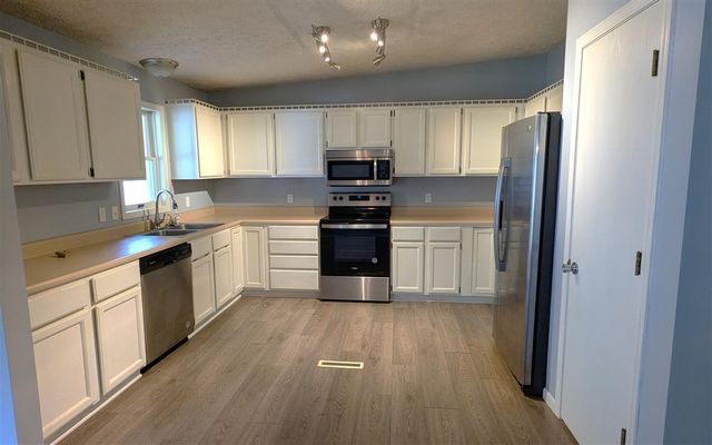 27624 Northland Drive, Sturgis, MI 49091