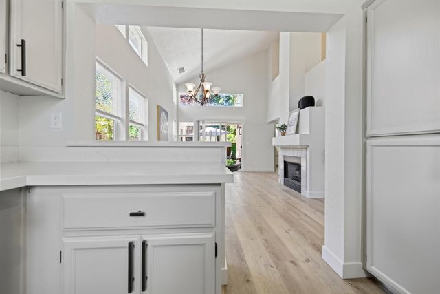 3647 Whispering Creek Cir, Stockton, CA 95219