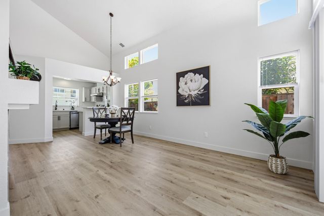 3647 Whispering Creek Cir, Stockton, CA 95219