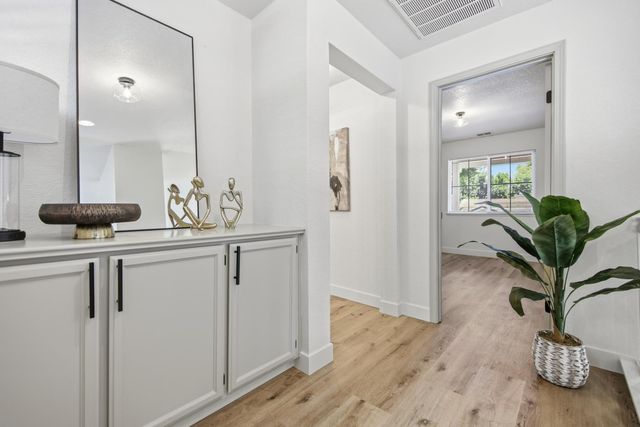 3647 Whispering Creek Cir, Stockton, CA 95219