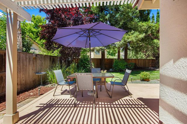 3647 Whispering Creek Cir, Stockton, CA 95219