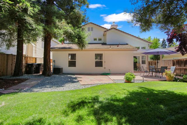 3647 Whispering Creek Cir, Stockton, CA 95219
