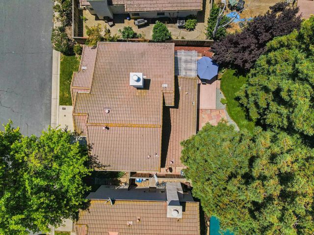 3647 Whispering Creek Cir, Stockton, CA 95219