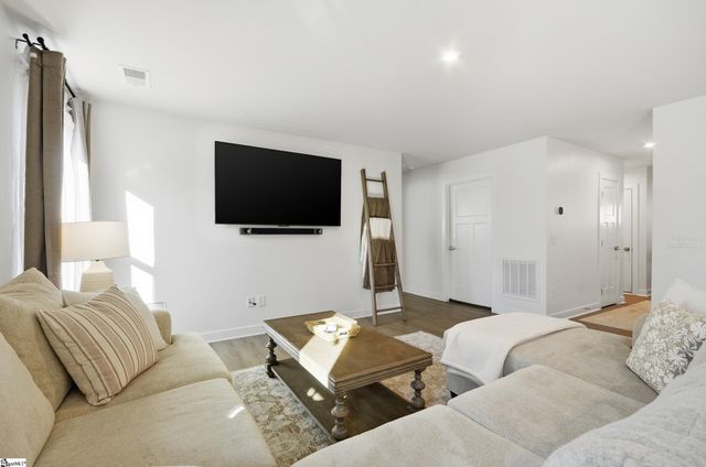 149 Southwell Street, Woodruff, SC 29388