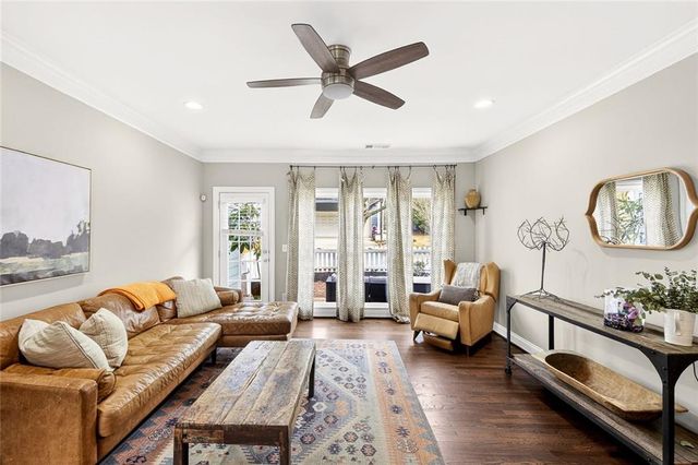 1533 Gilstrap NW Lane, Atlanta, GA 30318