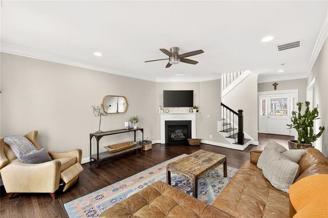 1533 Gilstrap NW Lane, Atlanta, GA 30318