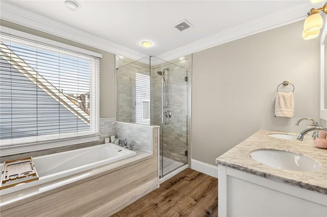 1533 Gilstrap NW Lane, Atlanta, GA 30318