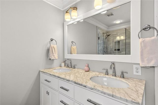 1533 Gilstrap NW Lane, Atlanta, GA 30318