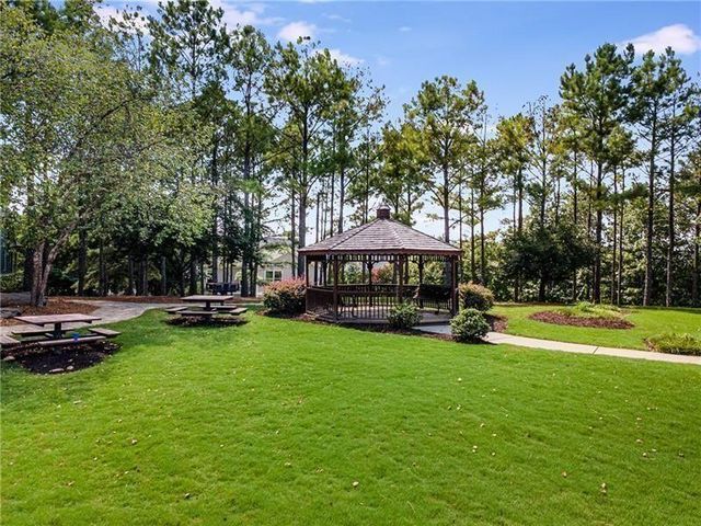 1533 Gilstrap NW Lane, Atlanta, GA 30318