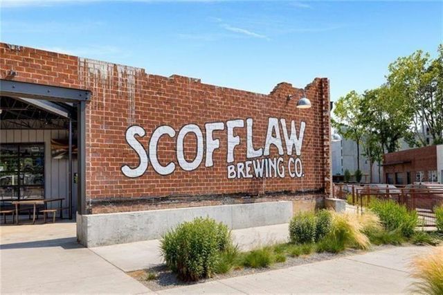 1533 Gilstrap NW Lane, Atlanta, GA 30318