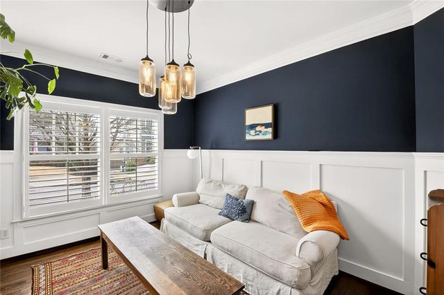 1533 Gilstrap NW Lane, Atlanta, GA 30318